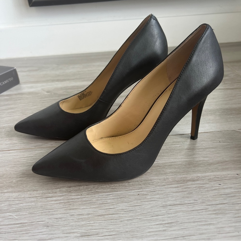 Black leather stilettos Vince Camutto